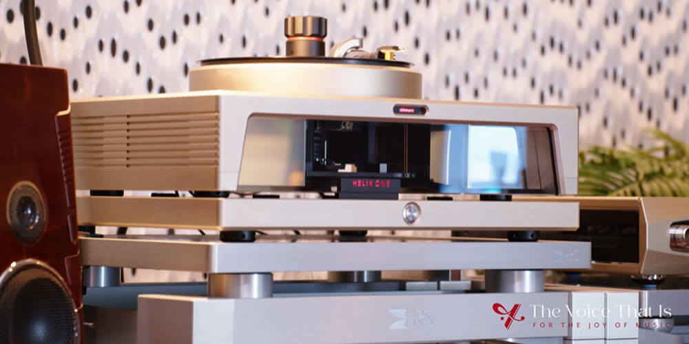 Dohmann Helix ONE MkIII, SAT CF1-09, and Etsuro Gold at the Voice That Is